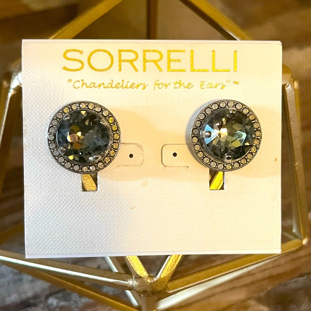 Concrete Jungle post earrings